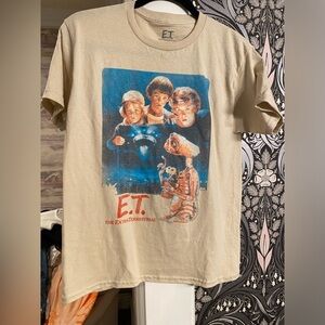 E. T. The Extra-Terrestrial Vintage Graphic T-Shirt